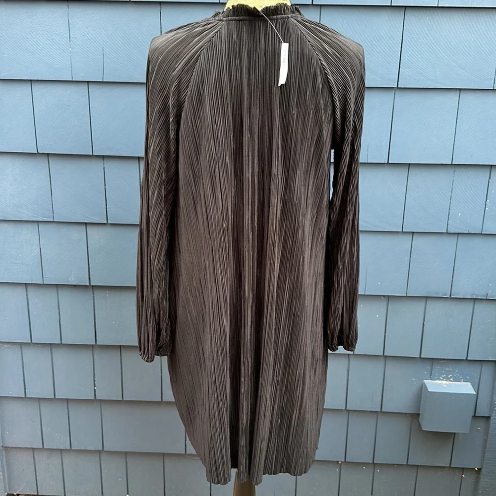 🖤🖤🖤Banana republic dress, black, accordion style material lined XS NWT